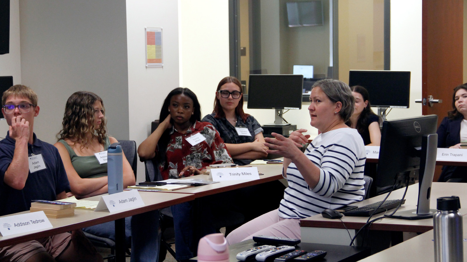 Faculty member Robin Hoecker in classroom instructing students