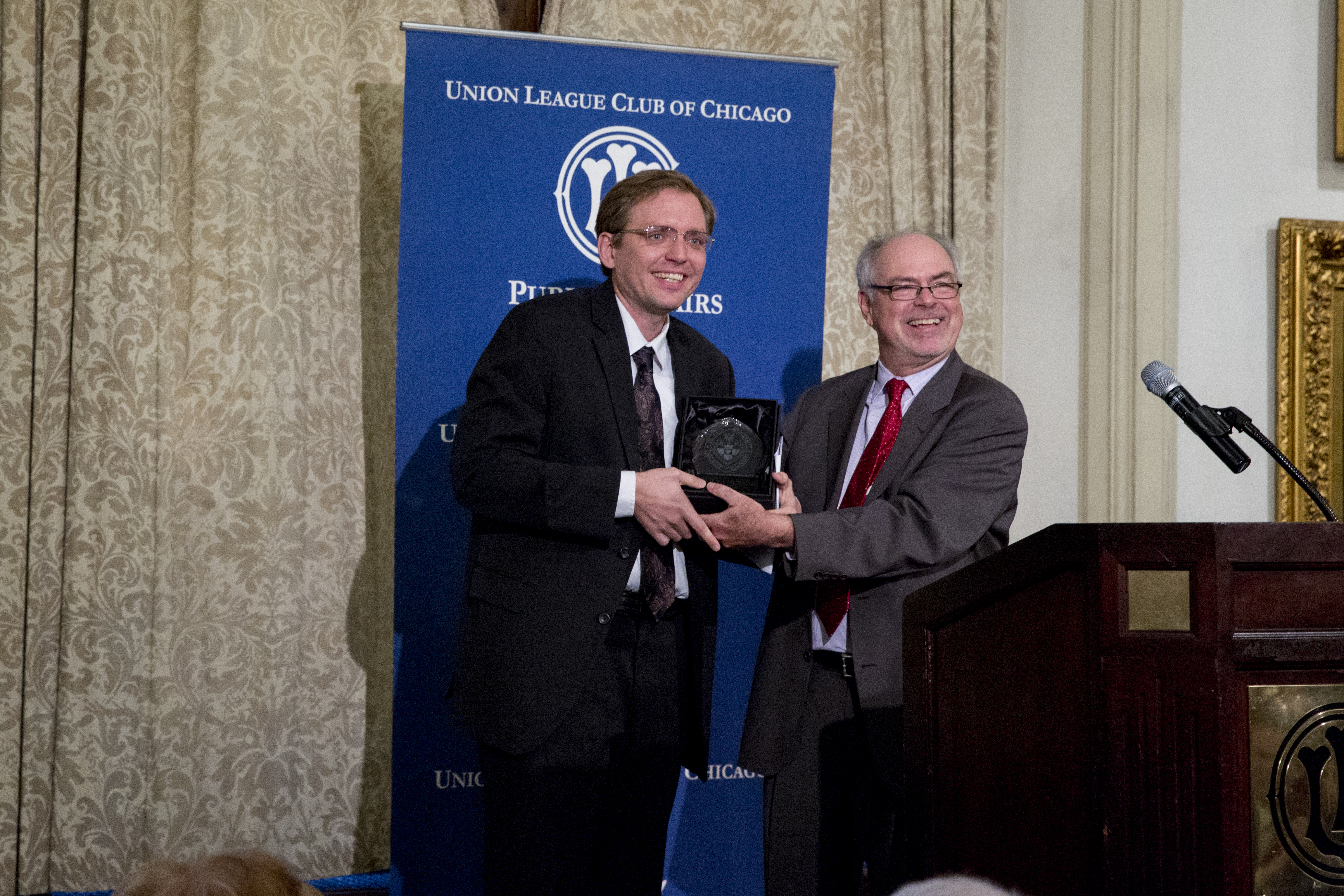 Alumnus Ben Welsh and Center for Journalism Integrity and Excellence Co-Director Don Moseley. Photo by Sandy Rosencrans.
